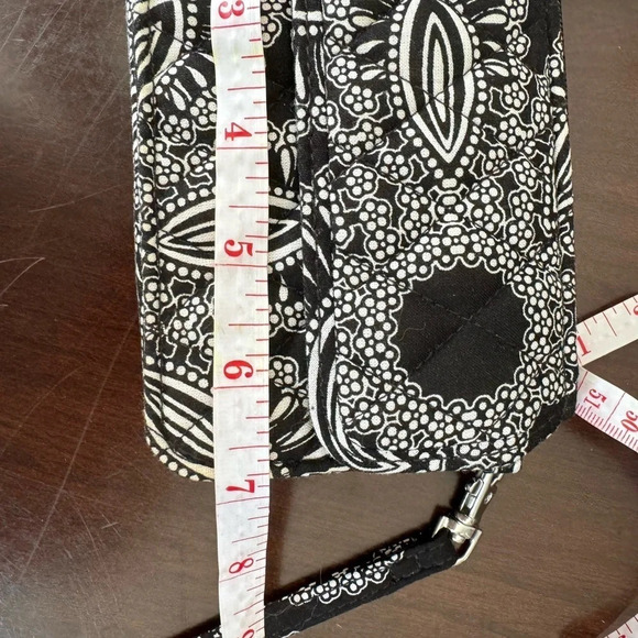 Vera Bradley wristlet wallet. Black and white. 2 zippers and pocket. - Picture 6 of 7